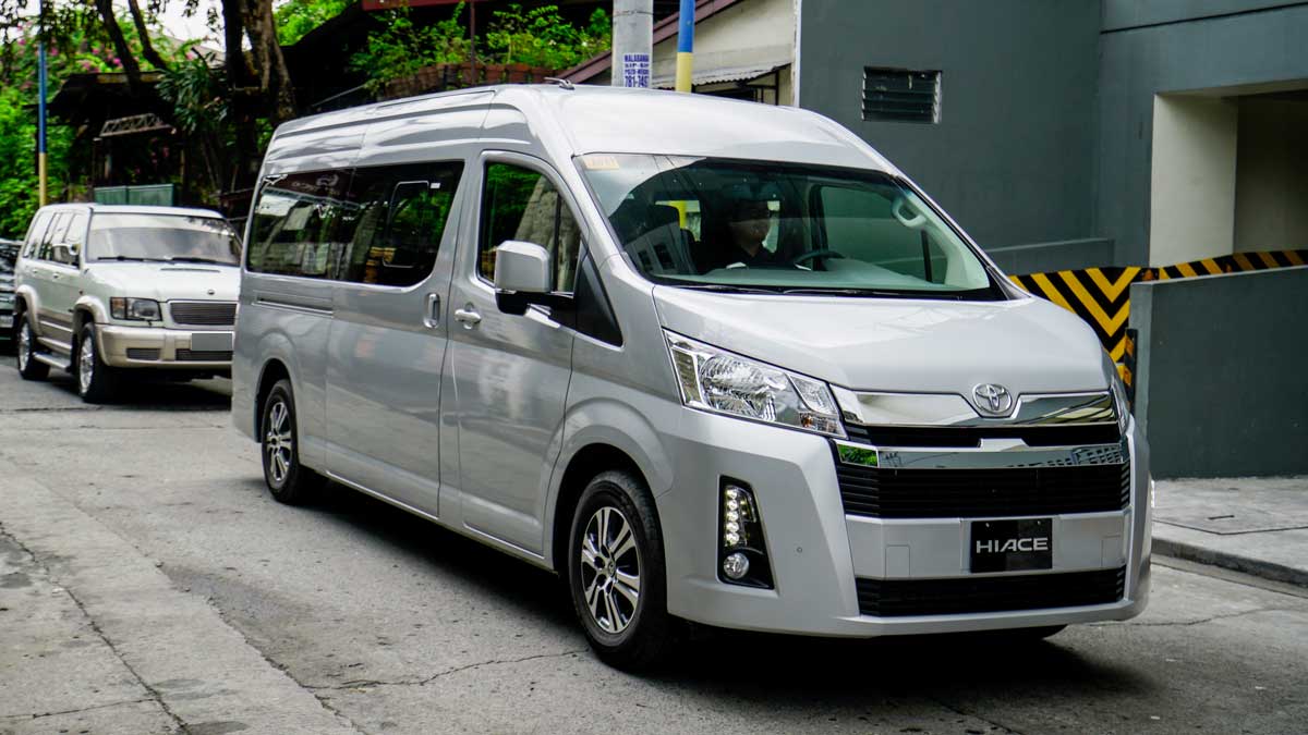 toyota hiace grandia