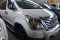 Selling White Hyundai Grand Starex 2015 for sale in Automatic-1