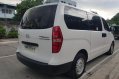 Selling Hyundai Starex 2017 Manual Gasoline in Quezon City-3