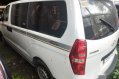 Selling White Hyundai Grand Starex 2016 in Makati -4