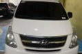 Selling White Hyundai Grand Starex 2012 at 55000 km -0