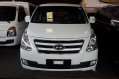 Selling White Hyundai Grand Starex 2016 Automatic Diesel-1