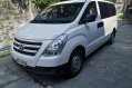 Selling White Hyundai Starex 2017 in Manila-2
