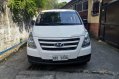 Selling White Hyundai Starex 2017 in Manila-0