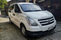 Selling White Hyundai Starex 2017 in Manila-1