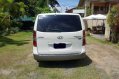 Selling White Hyundai Starex 2011 in Manila-1