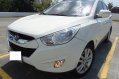 White Hyundai Tucson 2012 for sale in Manila-3