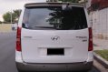 Selling White Hyundai Starex 2013 in Makati-3