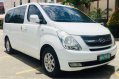 Selling White Hyundai Grand Starex 2011-0