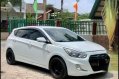 White Hyundai Accent 2017 -3