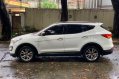 Selling White Hyundai Santa Fe 2013 in Quezon-3