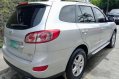 Selling Brightsilver Hyundai Santa Fe 2011 in Pasig-3