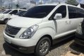 Selling White Hyundai Starex 2017 in Cainta-4