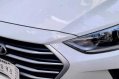 White Hyundai Elantra 2019 for sale in Manual-3
