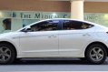 White Hyundai Elantra 2019 for sale in Manual-7