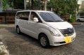 Selling White Hyundai Starex 2015 in Manila-2