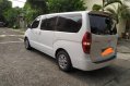 Selling White Hyundai Starex 2015 in Manila-3
