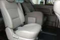 Selling Pearl White Hyundai Grand Starex 2015 in Pasig-4