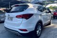 White Hyundai Santa Fe 2017 for sale in Automatic-3