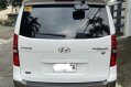 Selling Pearl White Hyundai Grand Starex 2014 in Marikina-1