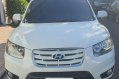 Selling White Hyundai Santa Fe 2011 in Makati-0