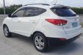White Hyundai Tucson 2011 for sale in Automatic-8