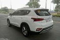 Selling White Hyundai Santa Fe 2019 in Pasig-3