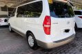 Selling Pearl White Hyundai Starex 2018 in Rosario-2