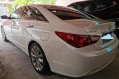 Selling Pearl White Hyundai Sonata 2011 in Cainta-2