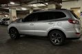 Selling Silver Hyundai Santa Fe 2011 in Mandaluyong-4