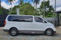 Selling Purple Hyundai Starex 2016 in Quezon City-1