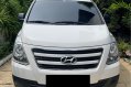 Selling White Hyundai Starex 2018 in Quezon City-0