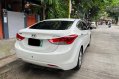 Selling White Hyundai Elantra 2012 in Mandaluyong-3