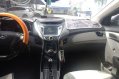 Selling White Hyundai Elantra 2013 in Marikina-6