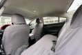 Selling White Hyundai Elantra 2017 in Makati-9