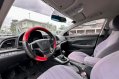 Selling White Hyundai Elantra 2017 in Makati-2