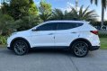 White Hyundai Santa Fe 2017 for sale in -2