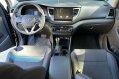 White Hyundai Tucson 2017 for sale in -7