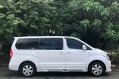 Selling White Hyundai Starex 2016 in Quezon City-1