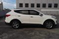 White Hyundai Santa Fe 2014 for sale in Mandaluyong-8