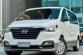 2019 Hyundai Starex  2.5 CRDi GLS 5 AT(Diesel Swivel) in Makati, Metro Manila-9