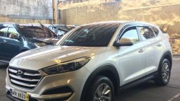 Sell 2nd Hand (Used) 2017 Hyundai Tucson at 10000 in Quezon City