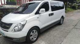 Selling Used Hyundai Grand Starex 2010 in Parañaque