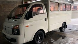 2nd Hand Hyundai H-100 2014 at 70000 km for sale