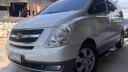 2nd Hand Hyundai Grand Starex 2010 for sale in Angeles