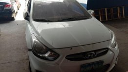 Selling Hyundai Accent 2012 Manual Gasoline in Quezon City