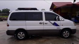 Selling 2nd Hand Hyundai Starex Manual Diesel at 50000 km in Pandi