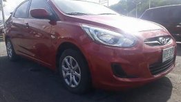 Red Hyundai Accent 2014 at 32352 km for sale 