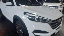 Selling White Hyundai Tucson 2016 in Quezon City