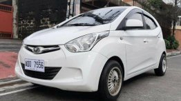 Sell White 2016 Hyundai Eon at 28000 km 